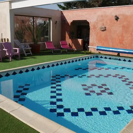 Mas Maurane-le Platane Avec Prive Aux Portes D'arles Holiday home *
