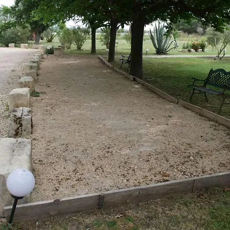 Mas Maurane-le Platane Avec Prive Aux Portes D'arles Holiday home