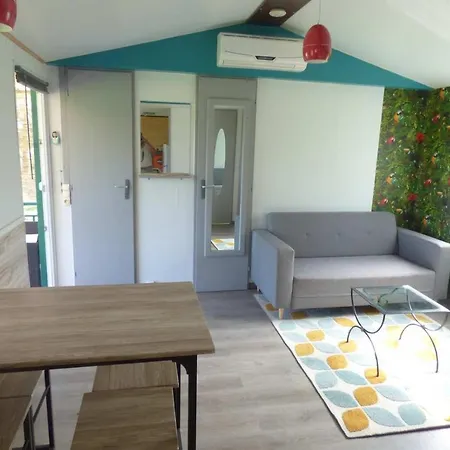 Holiday home Mas Maurane-le Platane Avec Prive Aux Portes D'arles
