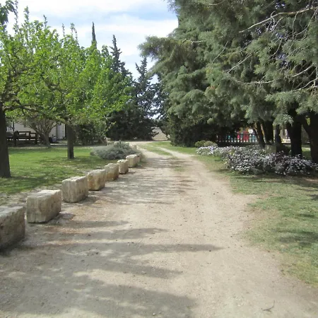 Holiday home Mas Maurane-le Platane Avec Prive Aux Portes D'arles *