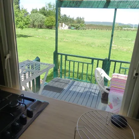 Mas Maurane-le Platane Avec Prive Aux Portes D'arles Holiday home Tarascon